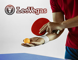 Tafeltennisser en een LeoVegas logo