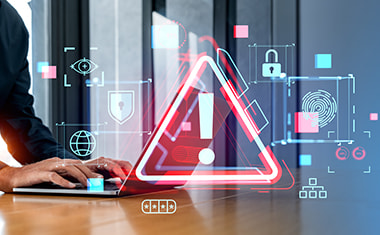 Laptop met een nep-inlogpagina van een bank, ter illustratie van phishing in Nederland.